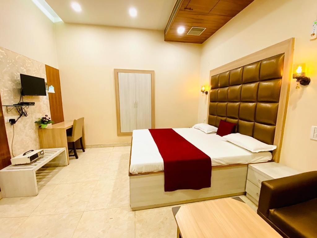 Hotel Prayag Allāhābād Junction Eksteriør bilde